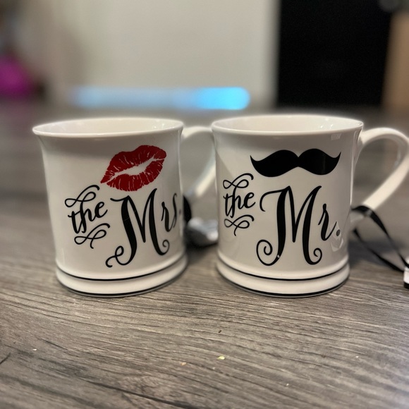 Mr. And Mrs. coffee mugs brand new with tags - Picture 2 of 2
